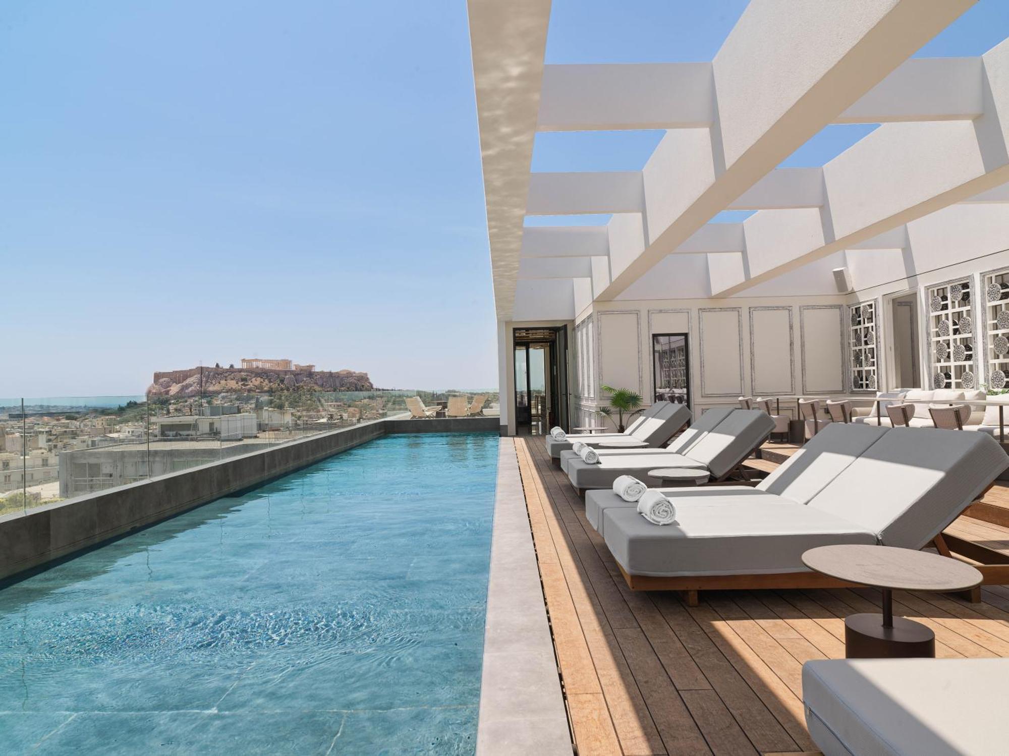 Nyx Esperia Palace Hotel Athens By Leonardo Hotels Exterior photo Rooftop pool
