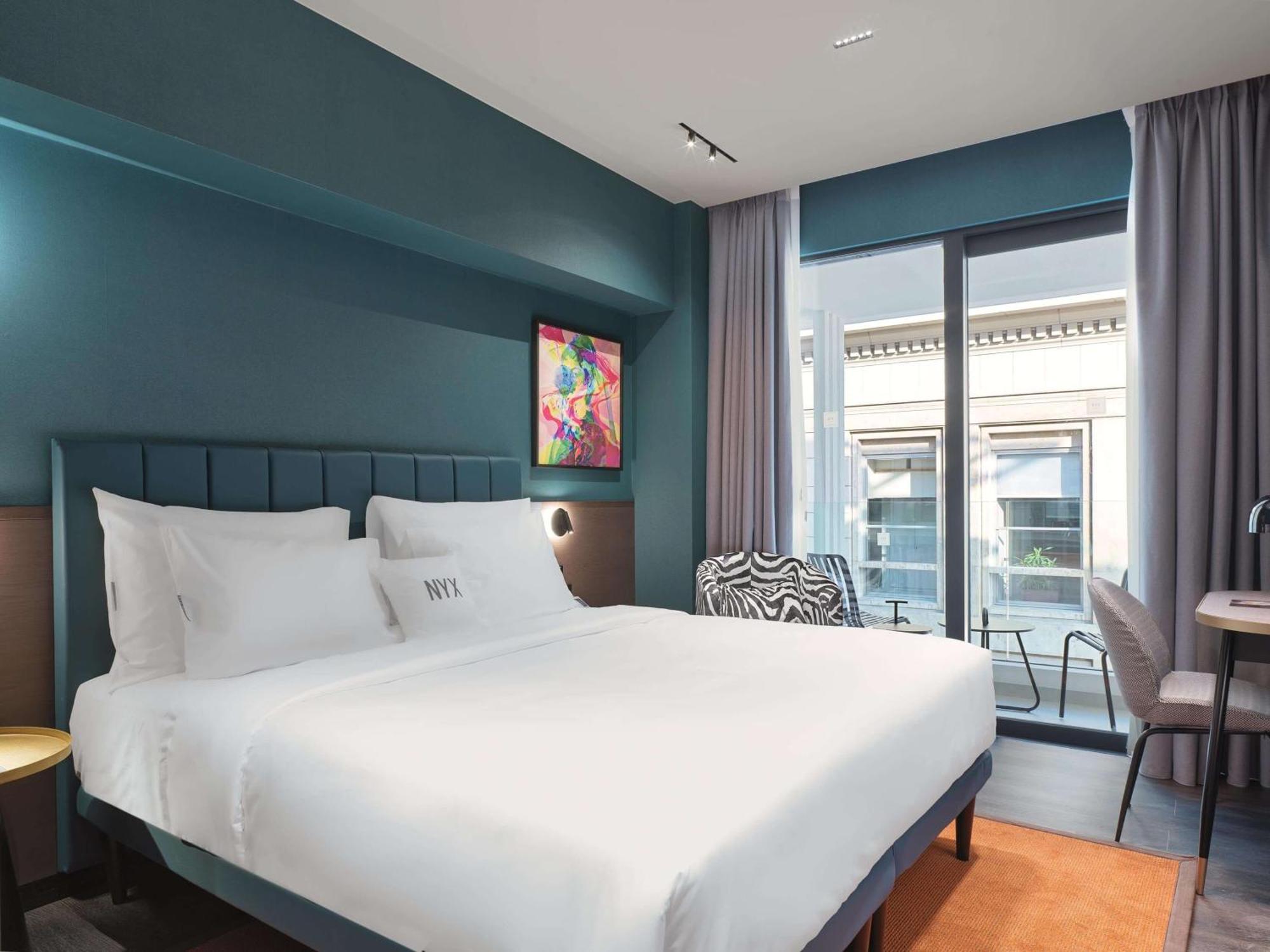 Nyx Esperia Palace Hotel Athens By Leonardo Hotels Exterior photo Deluxe room